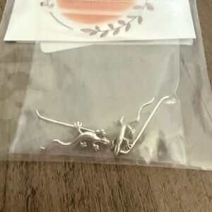 NWOT Handmade Silver Lizard Earrings
